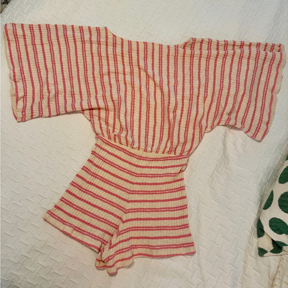 Luli Fama Open Shoulder Romper - rose all day - Picture 4 of 6